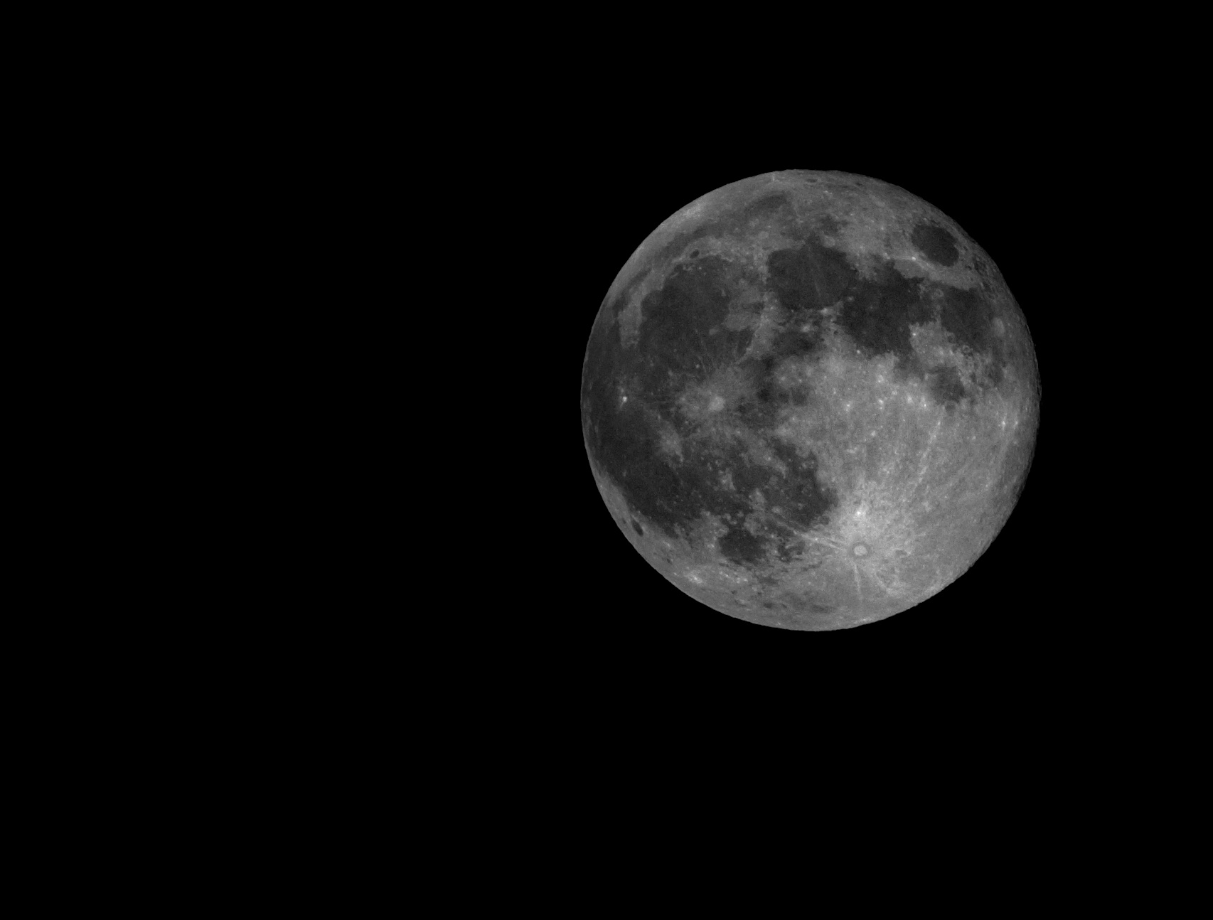 Luna, a free hand thanks to the Tamron 70-300 VC...