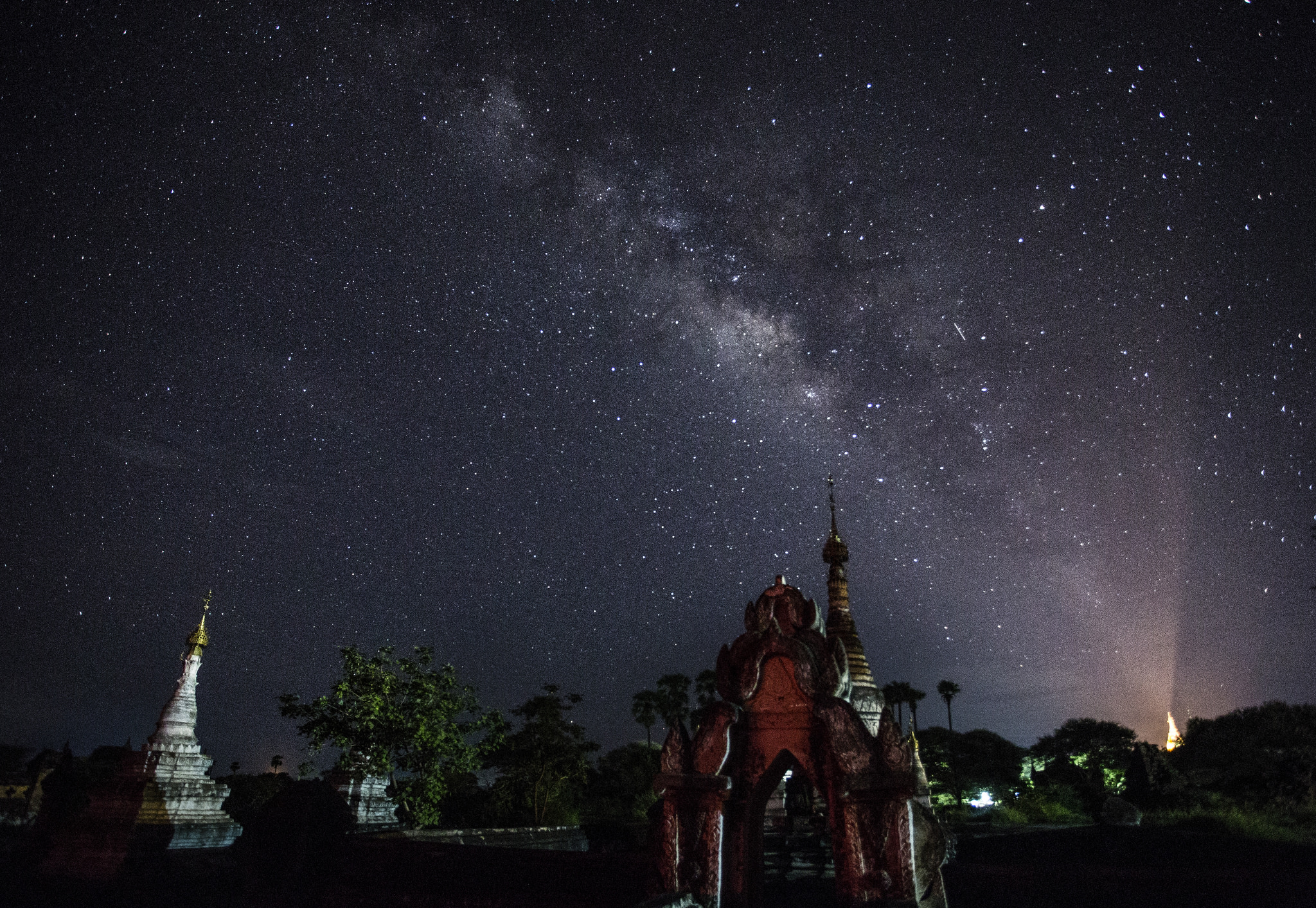 Bagan - Ananda Patho with the Milky Way...