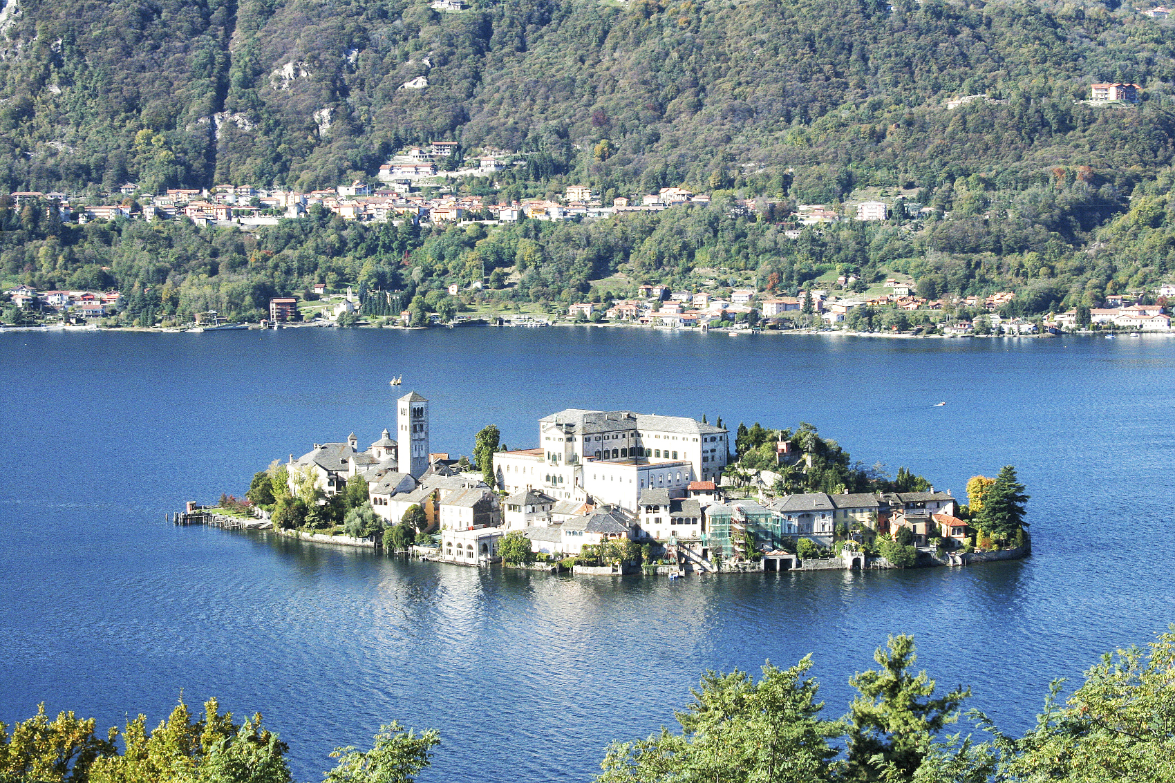 The island of San Giulio and its history...