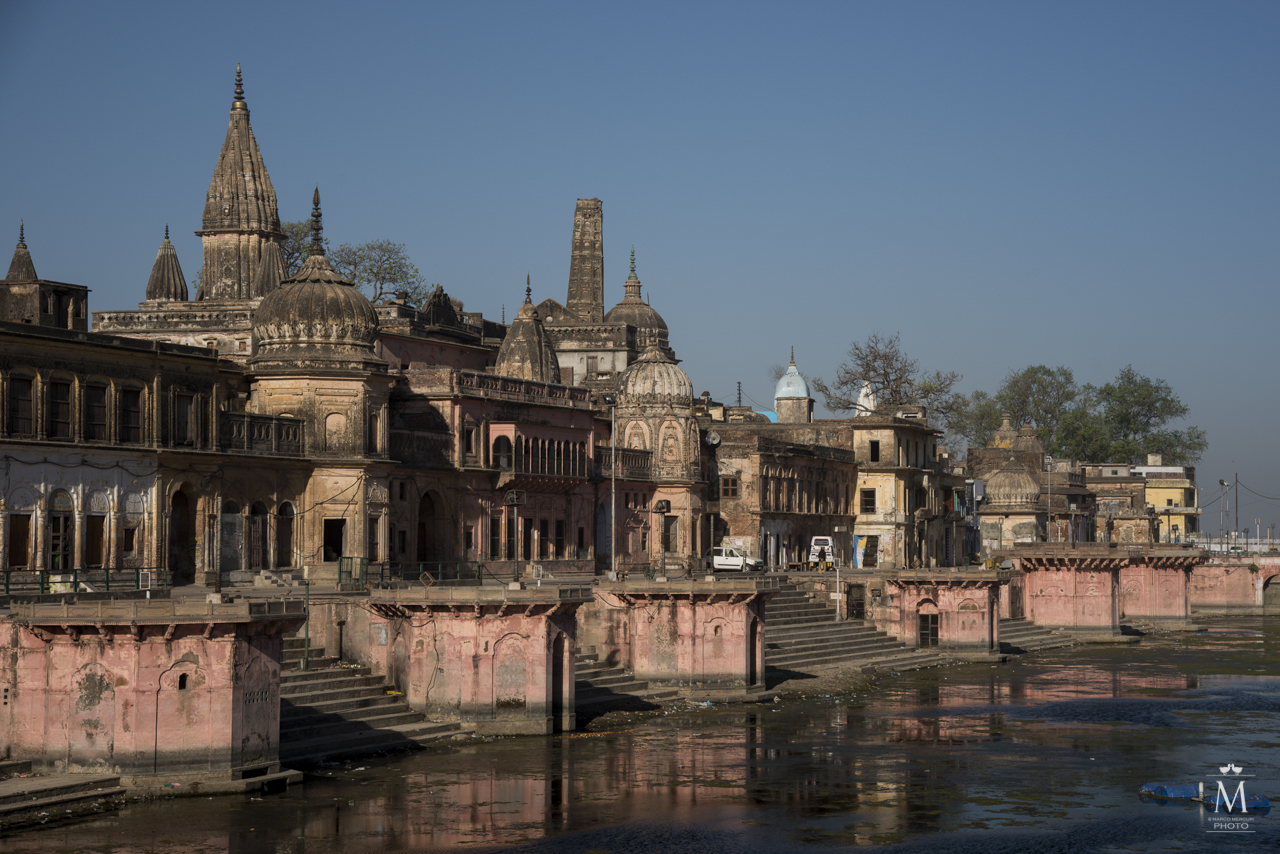 la città perduta di Ayodhya...