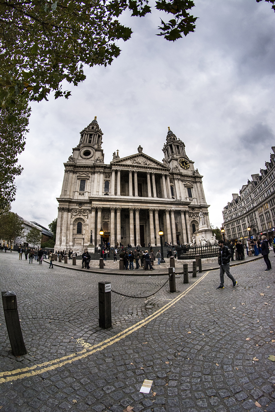 London - St. Paul's Cathedral...