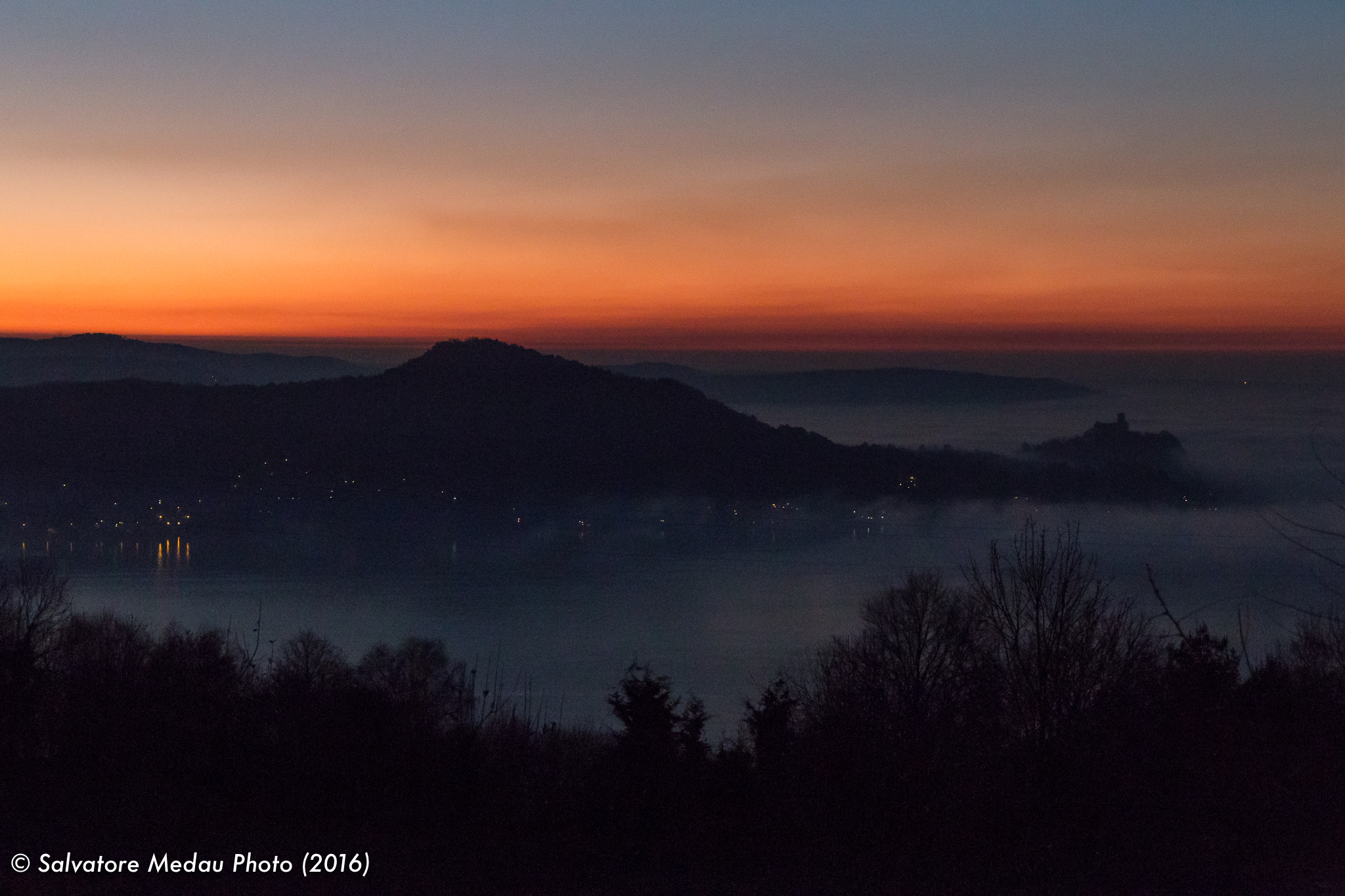 L'alba sul Lago Maggiore...