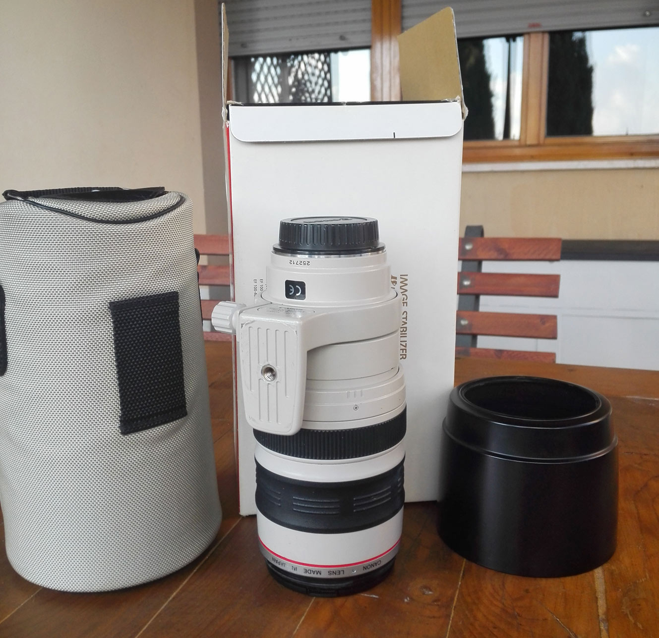 Canon EF 100-400mm f/4.5-5.6 L IS USM...