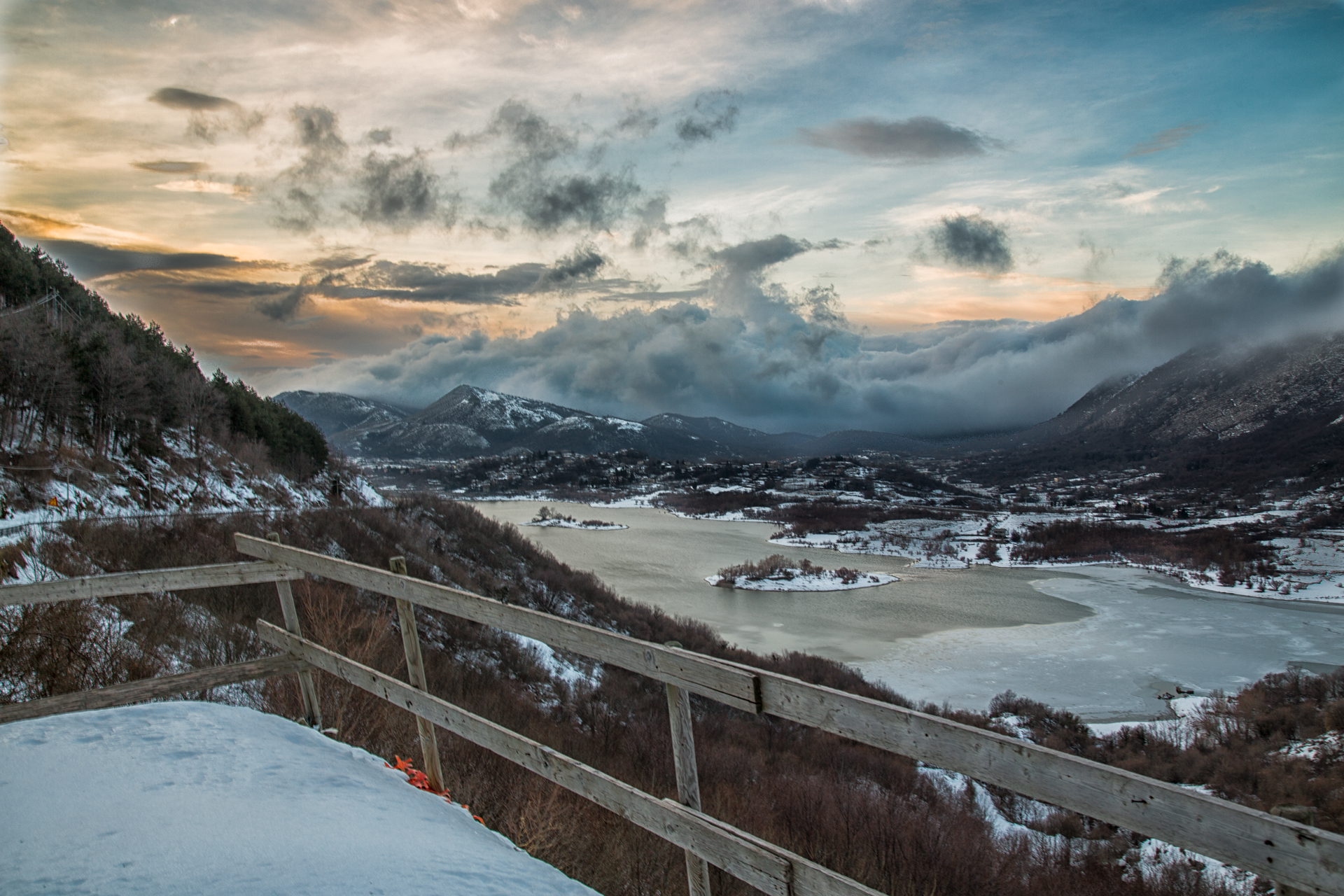 veduta Lago Gallo, Campania...