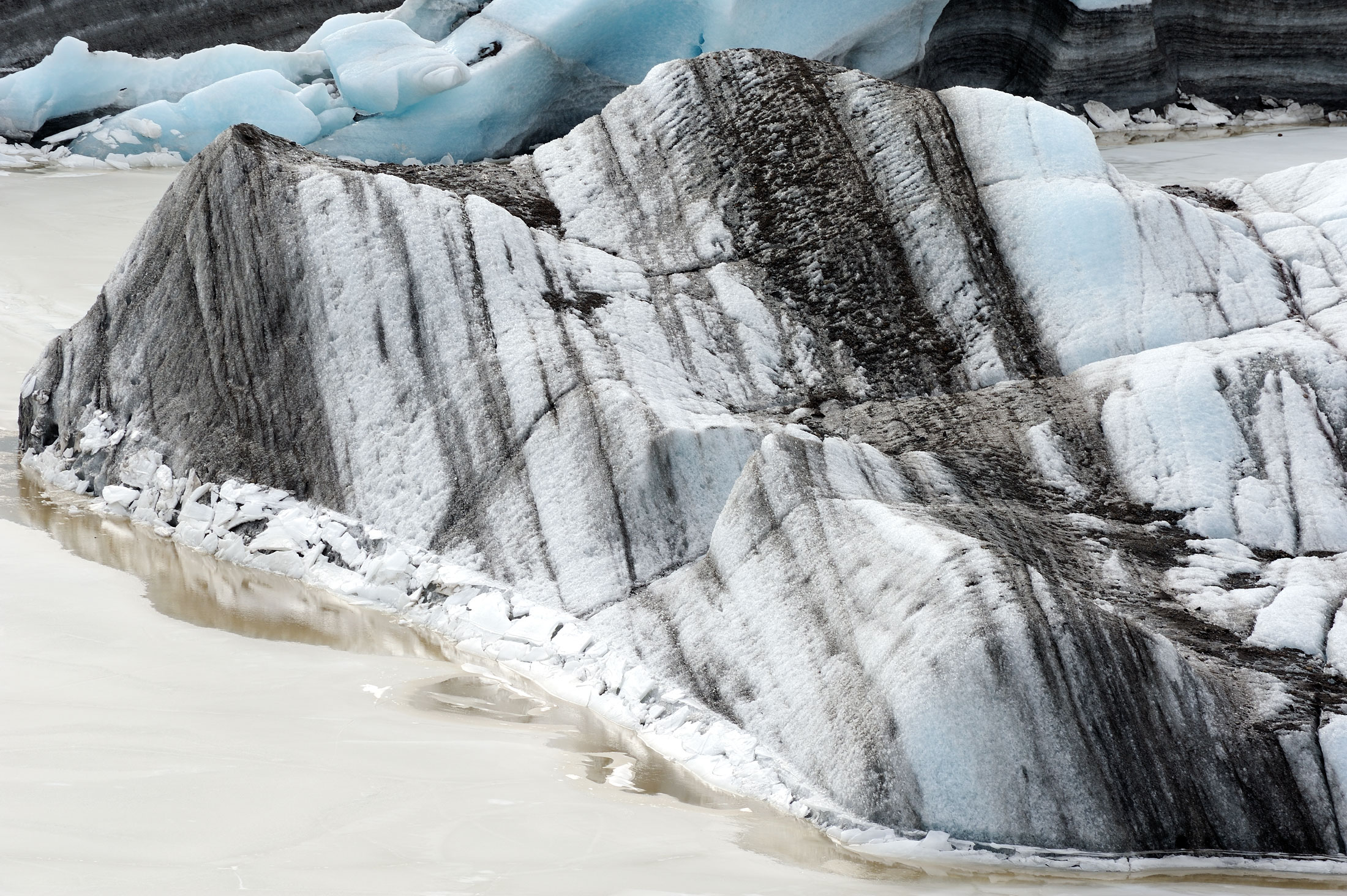 Svinafell the Iceberg (Svinafellsjokull) Glacier...