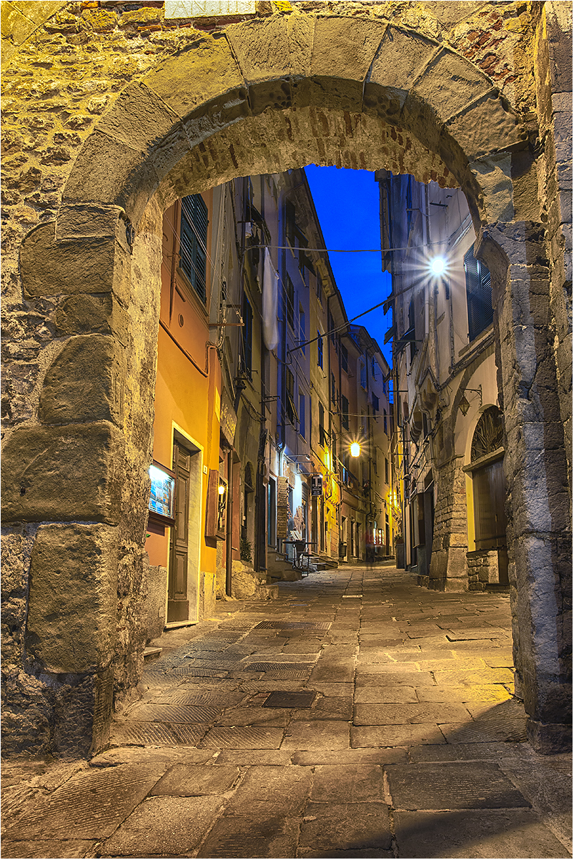 Portovenere: caruggio...