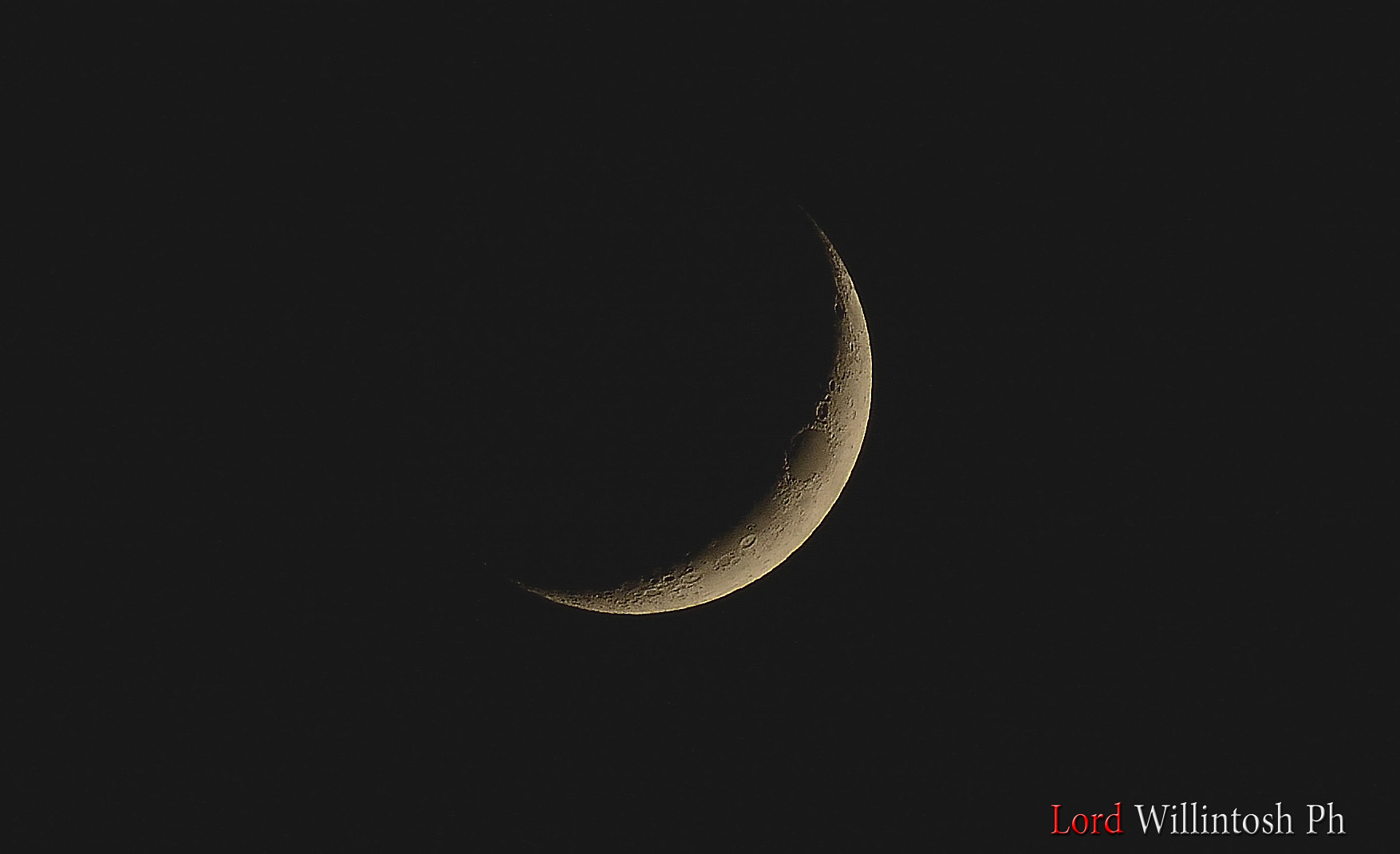Moon to 300mm...