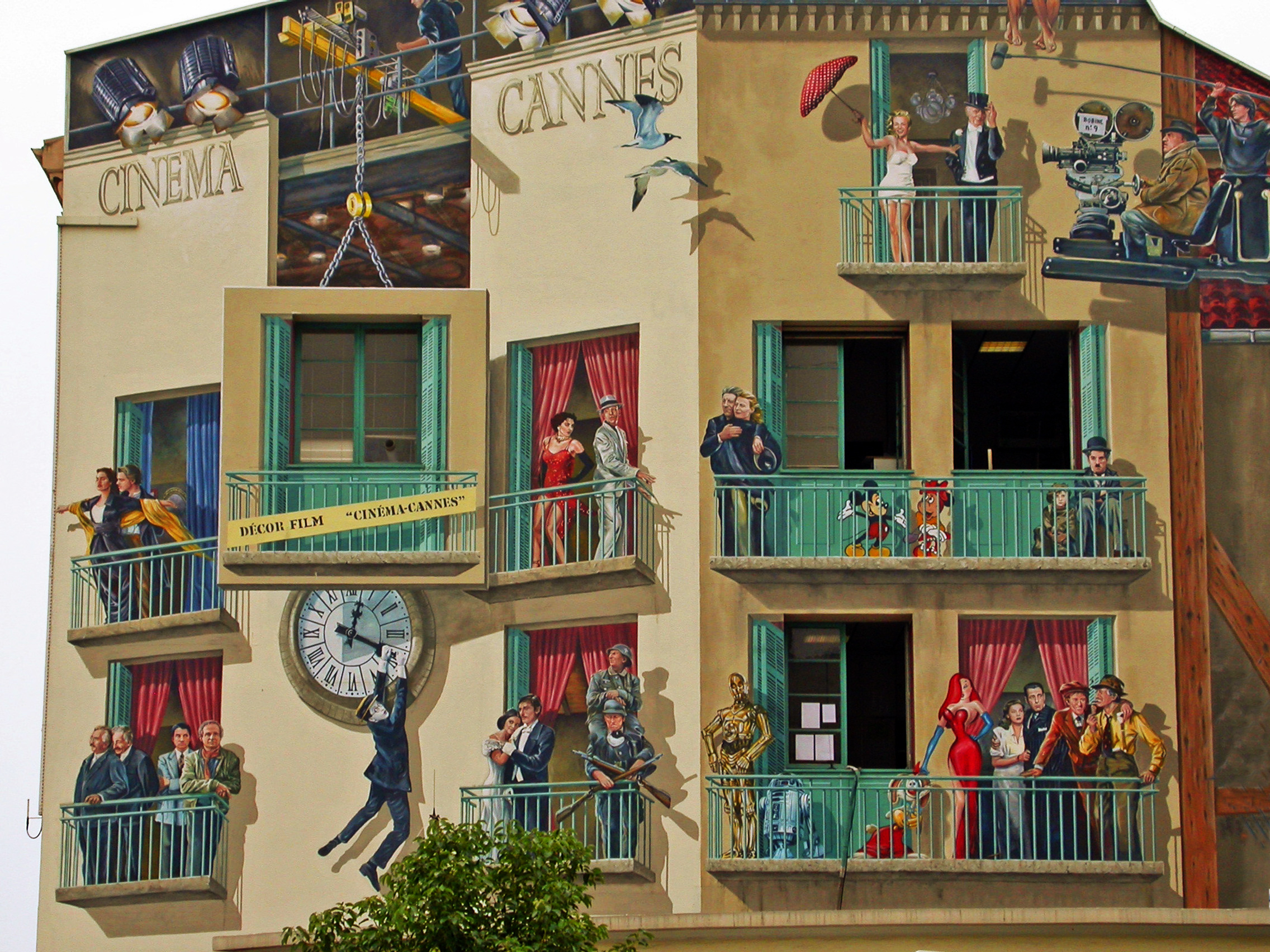 Murales in Cannes Oct 2016...