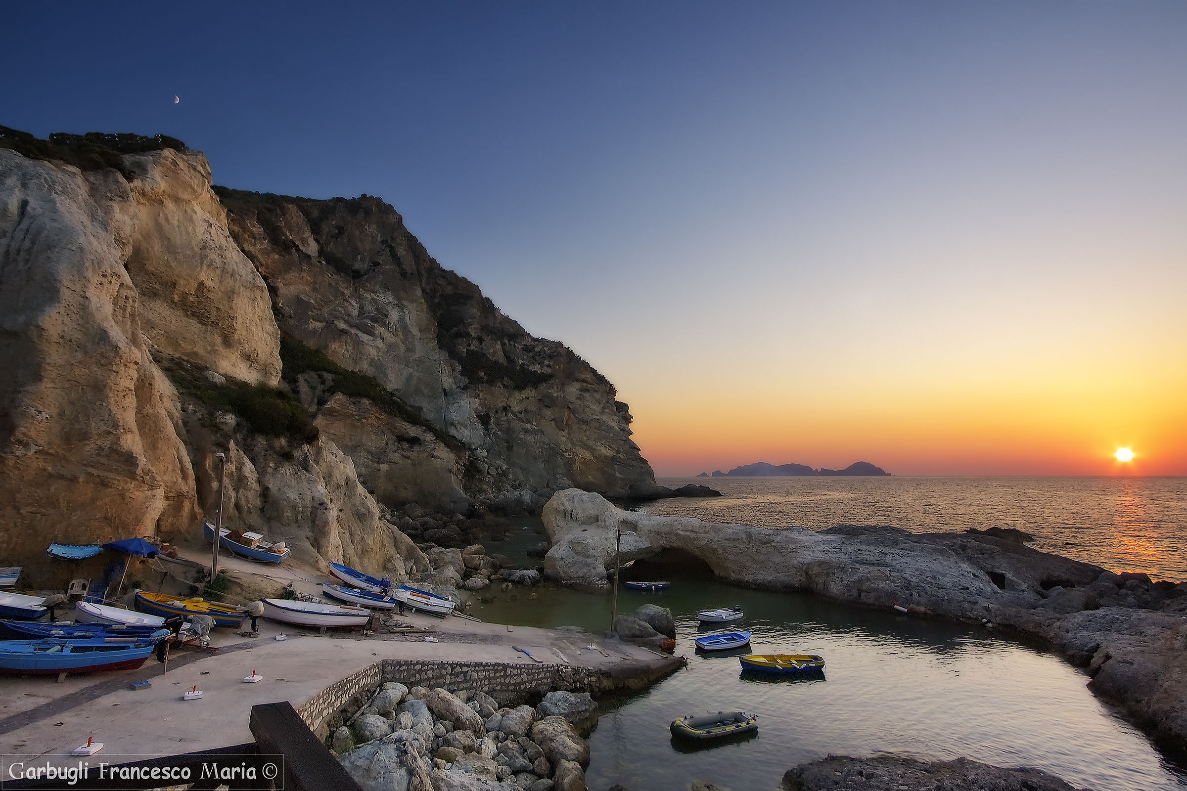 The envious moon of the sunset in Ponza...