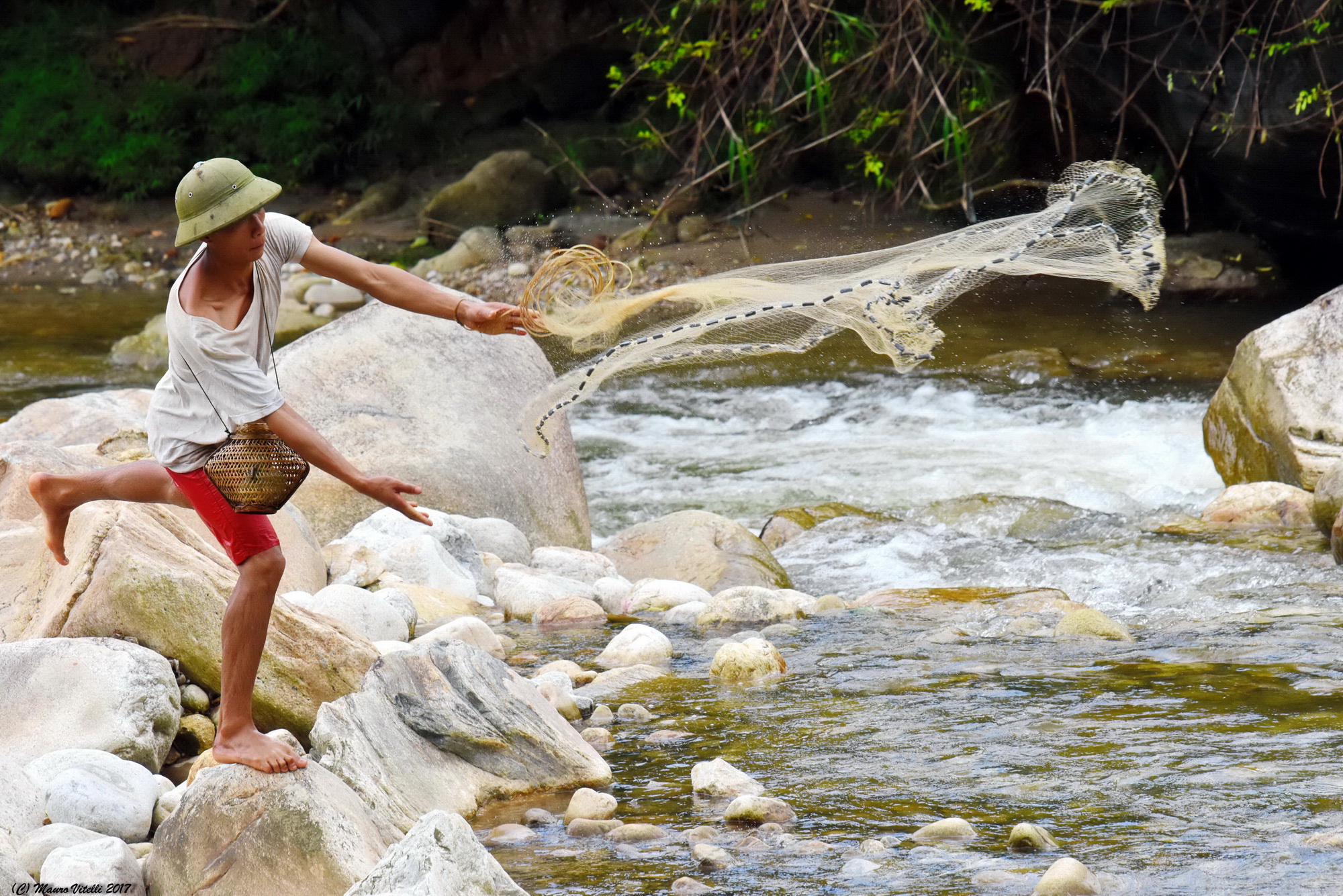 Fisherman with Rezzaglio (Vietnam)...