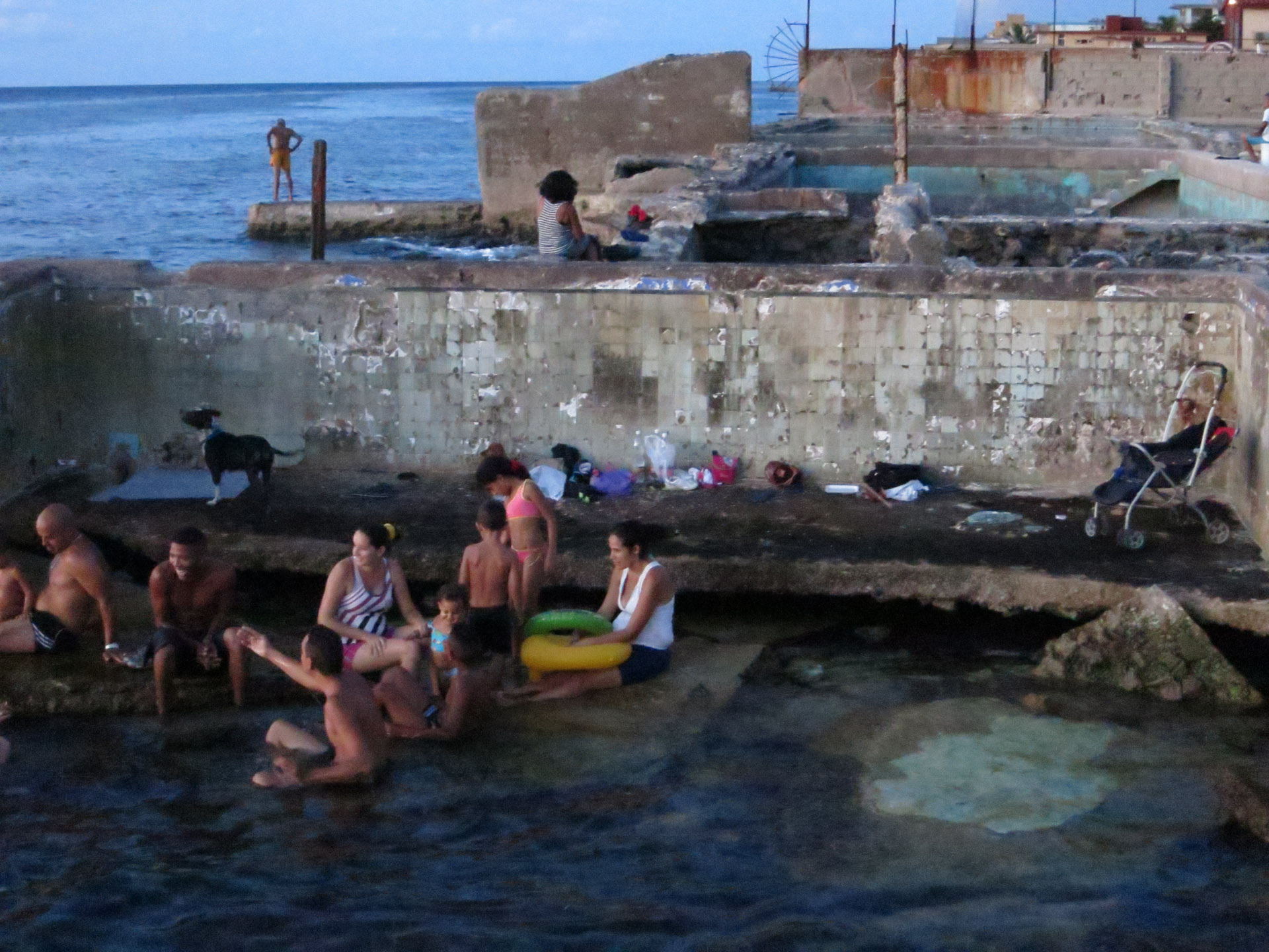 Havana - Miramar - Ralax at the sea of ??the city...