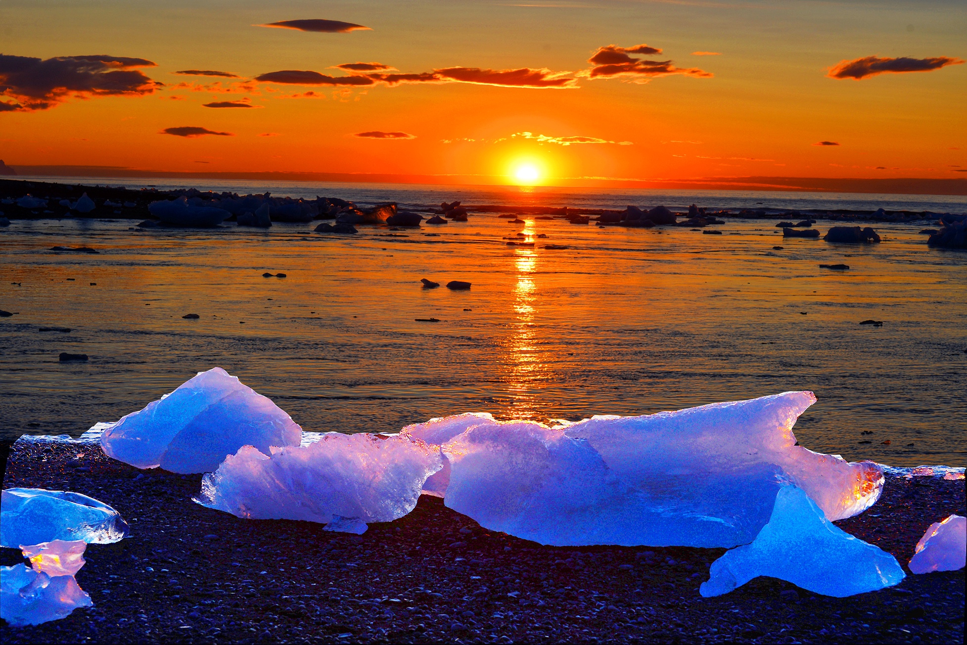 Alba sulla spiaggia dei diamanti, Jokursarlon ( Islanda...