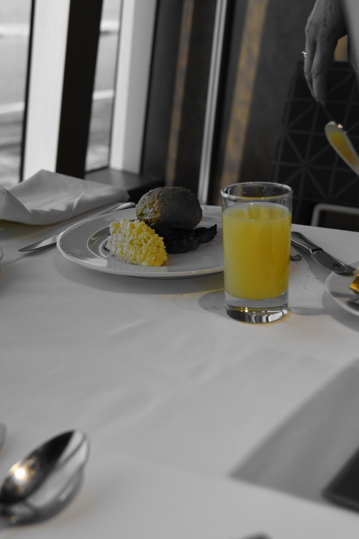 d7200 + Nikkor 16-80 f.2.8-4 - Breakfast...
