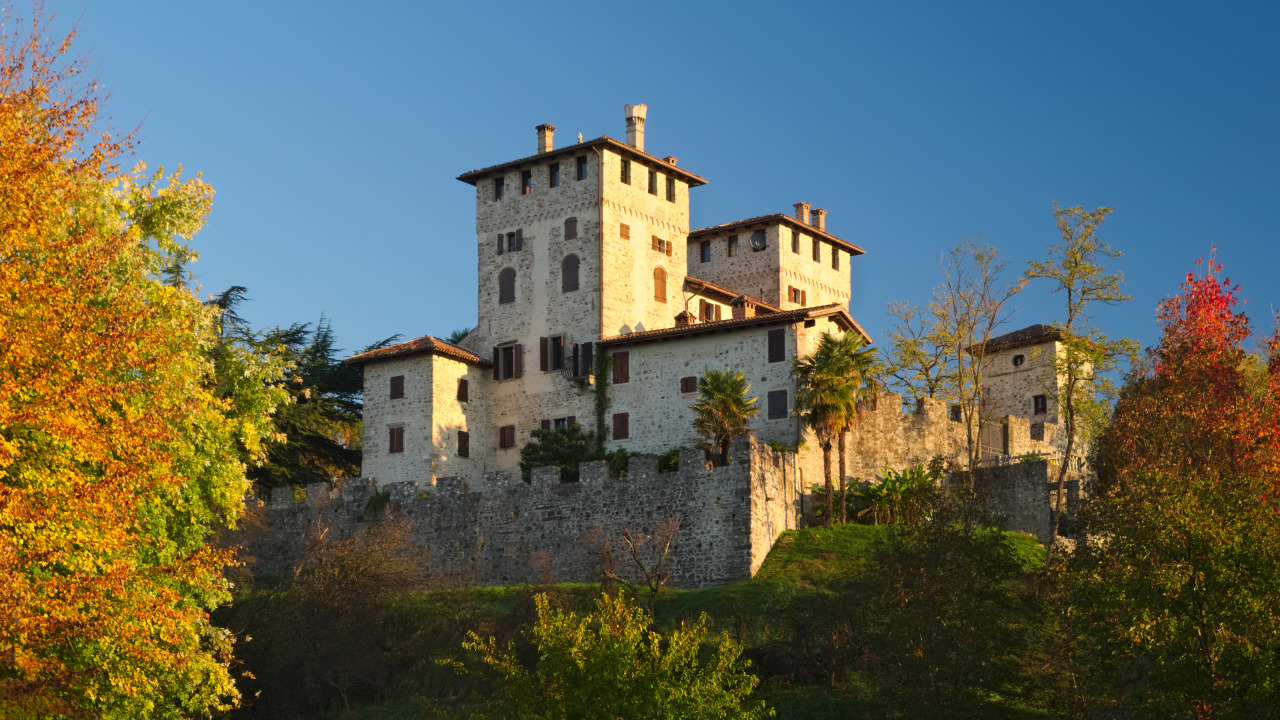 Castello di Cassacco in veste autunnale...