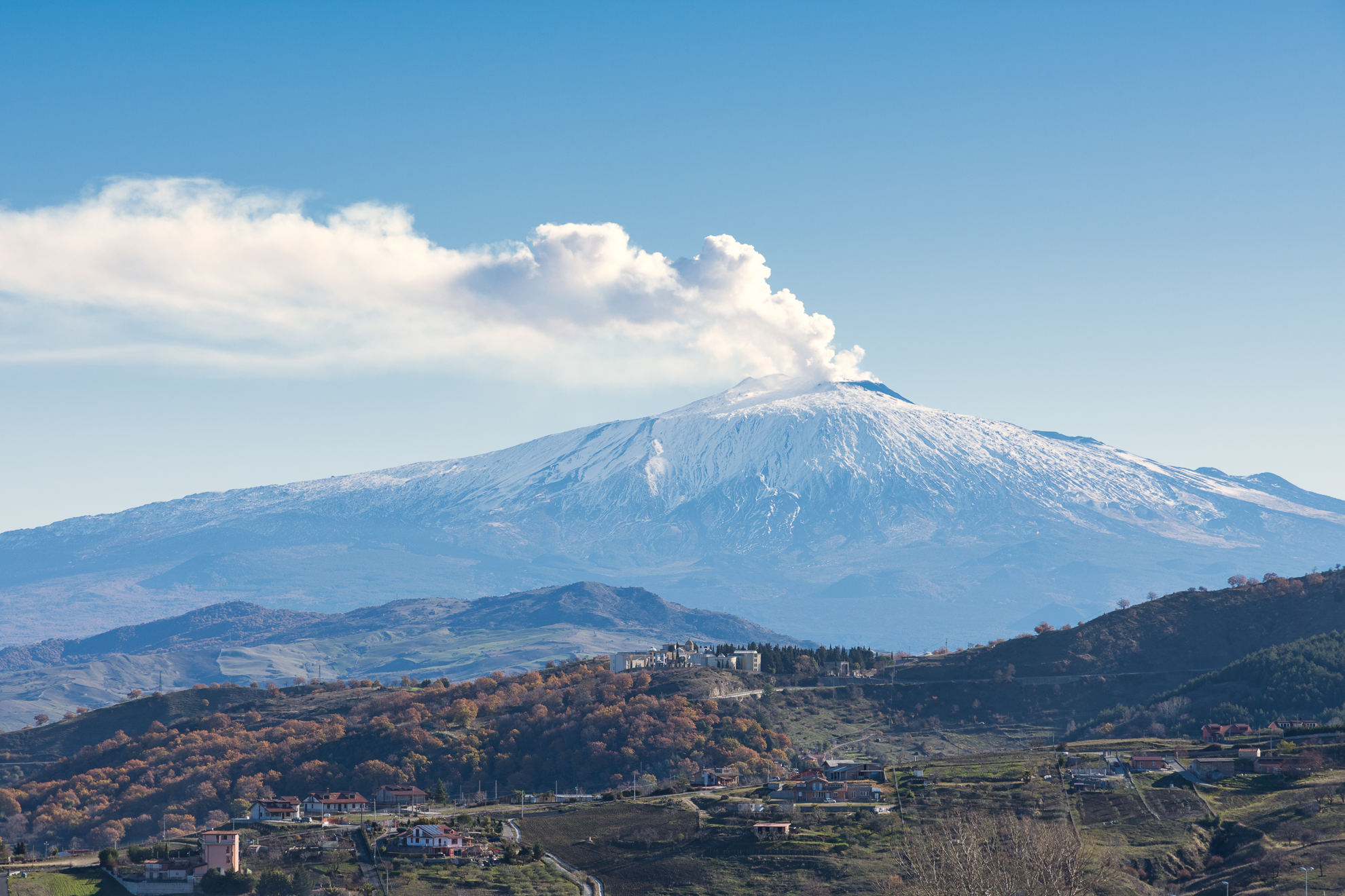Etna smoking (I hope it's relaxed) :-)...