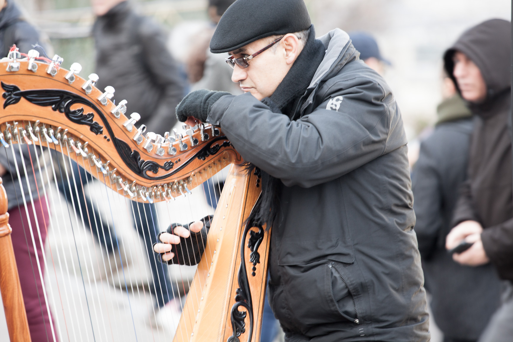Harp player in Montmartre...