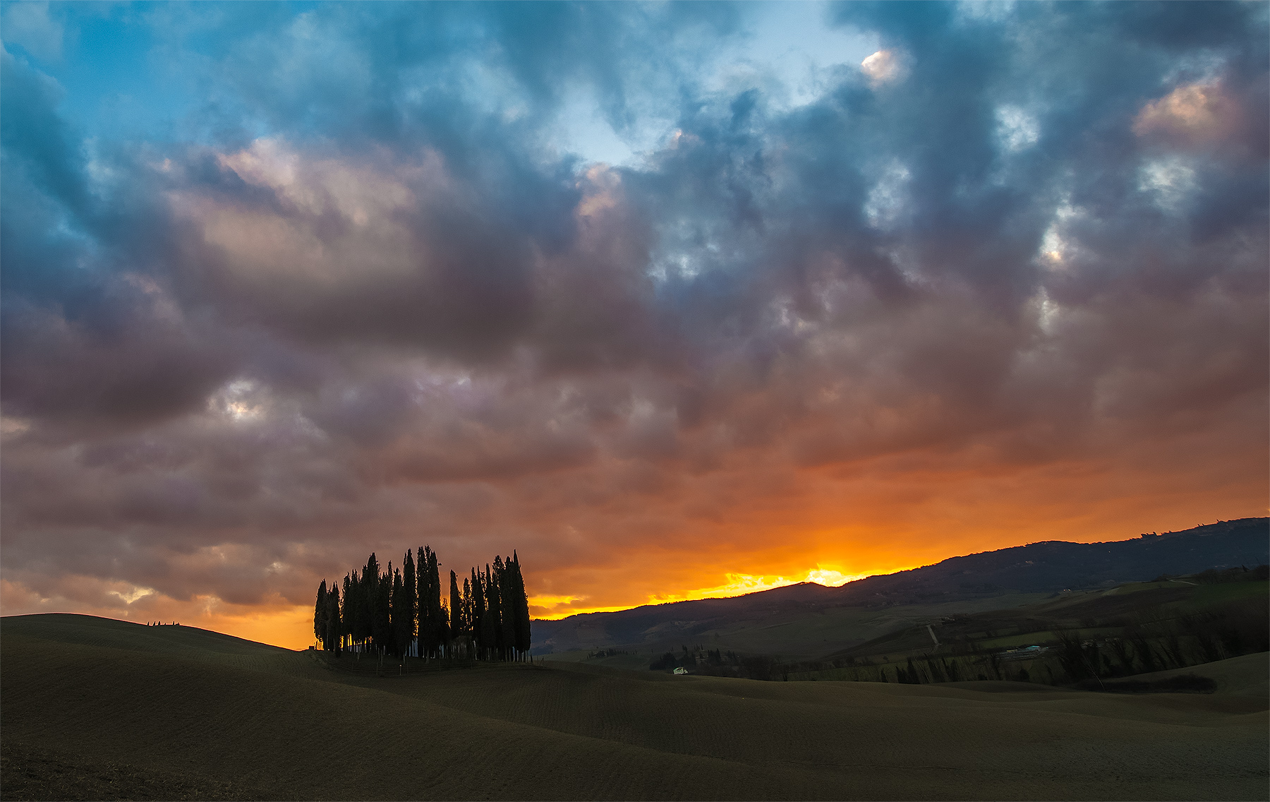 Val D'orcia .... shape and color 10...