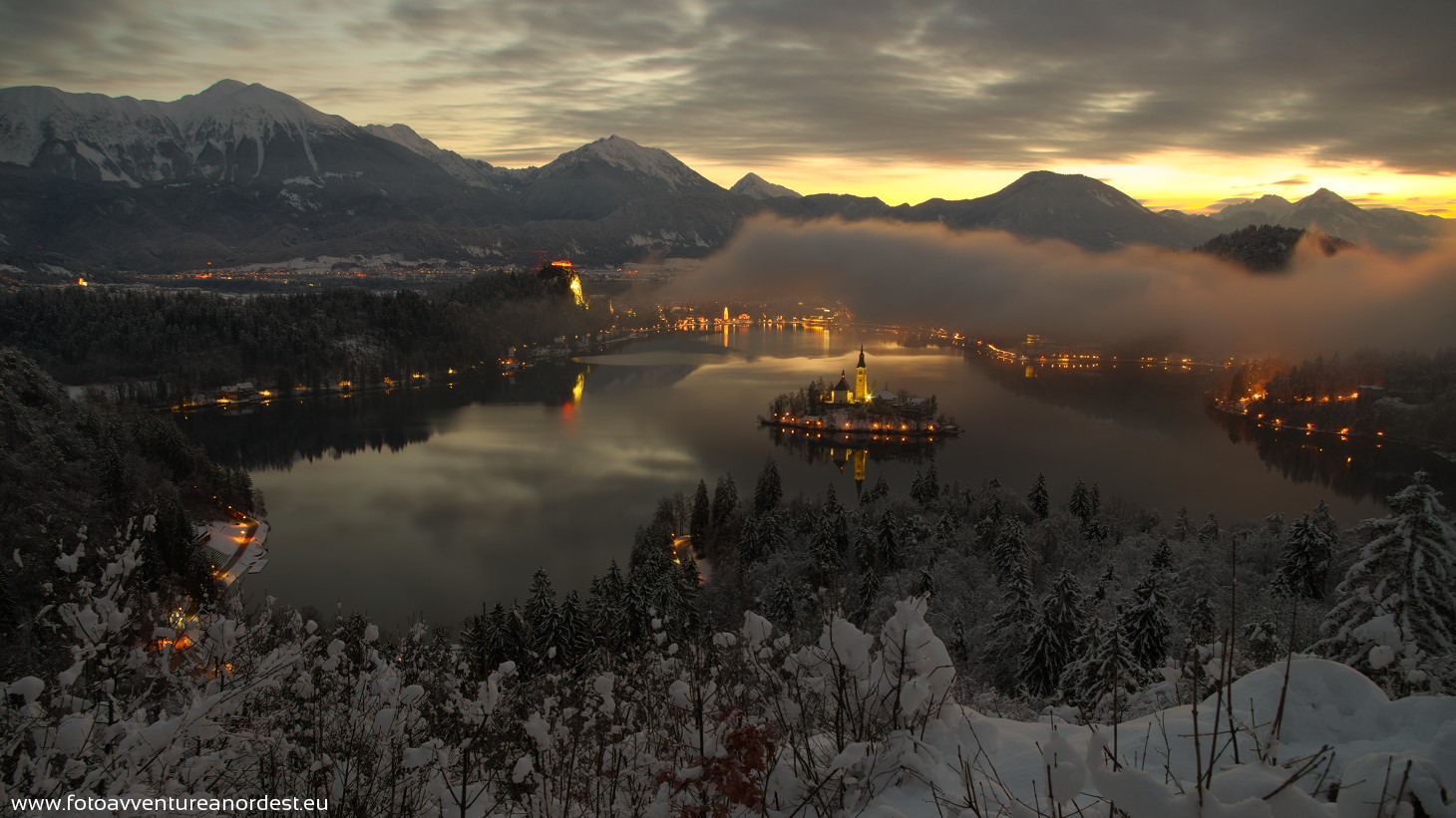 Poco prima dell'alba sulle Alpi Giulie (Lago di Bled)...