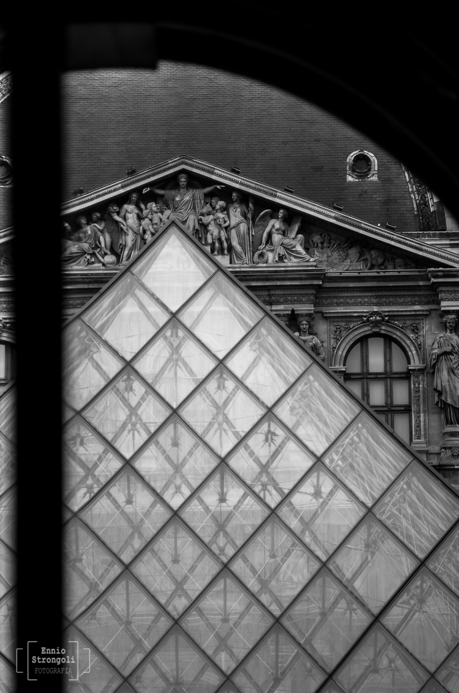 La piramide de Louvre...