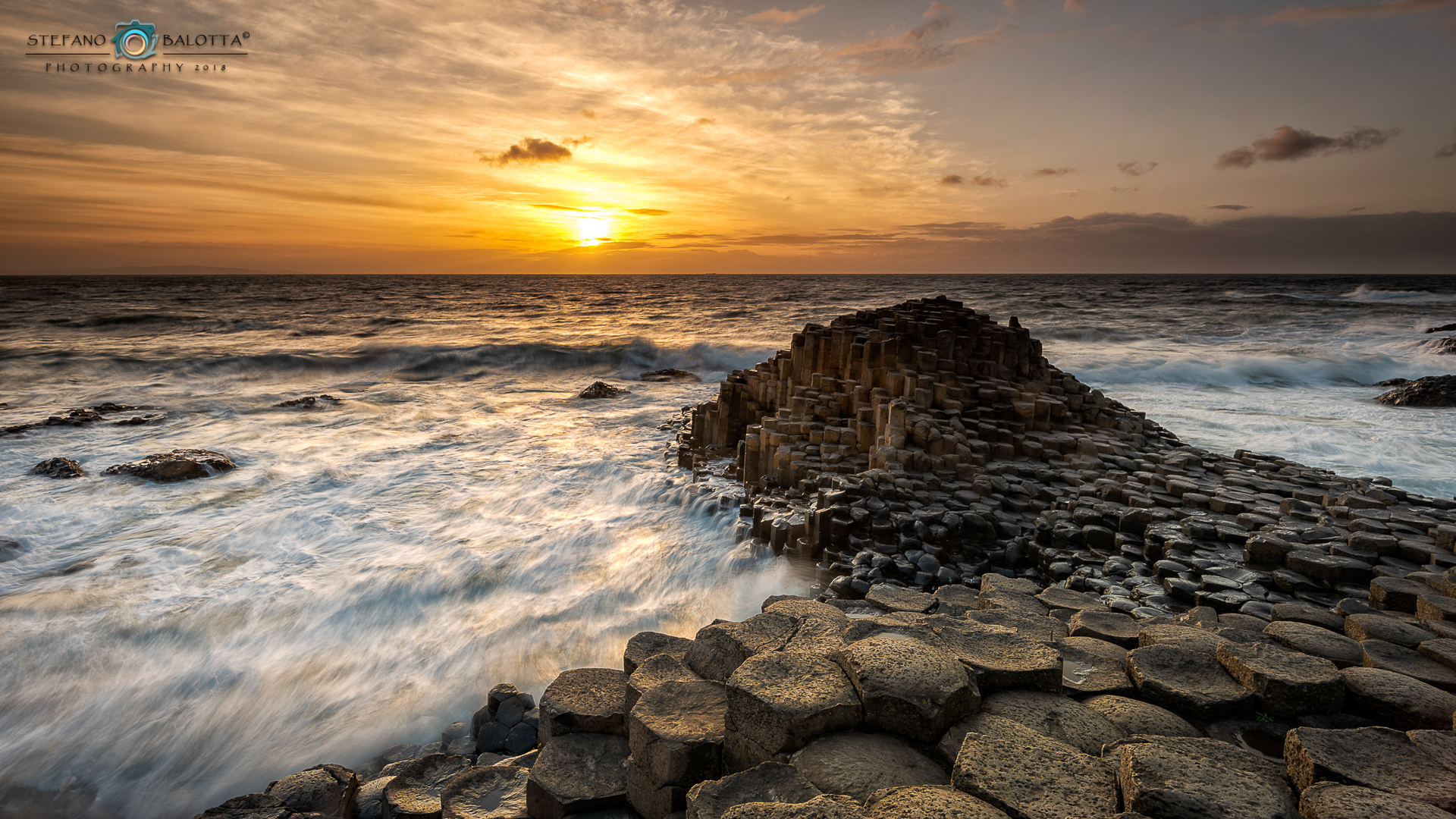 The last lights on the Giants ' causeway...