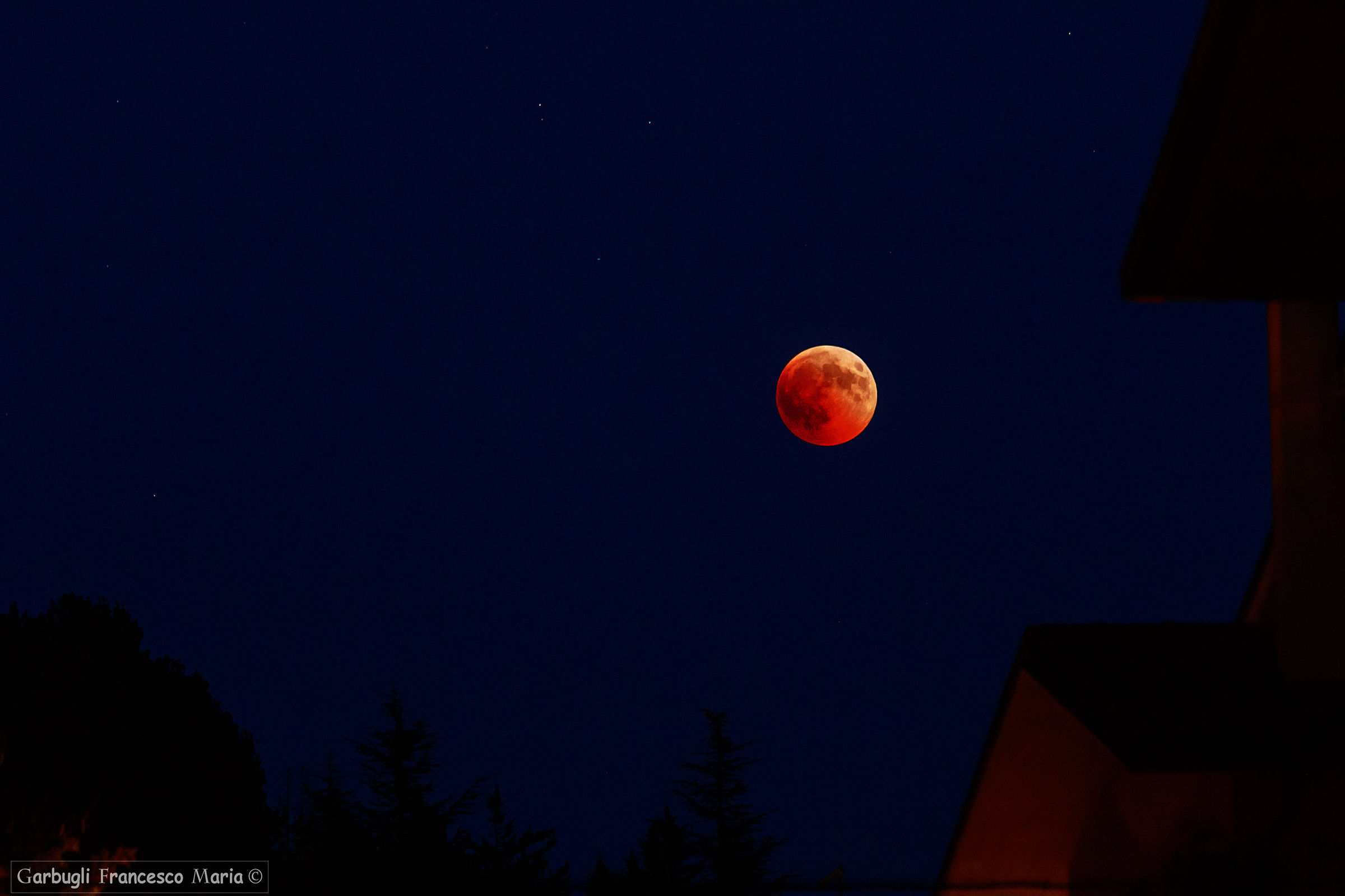 Luna Rossa... sail in the sky of Fermignano...